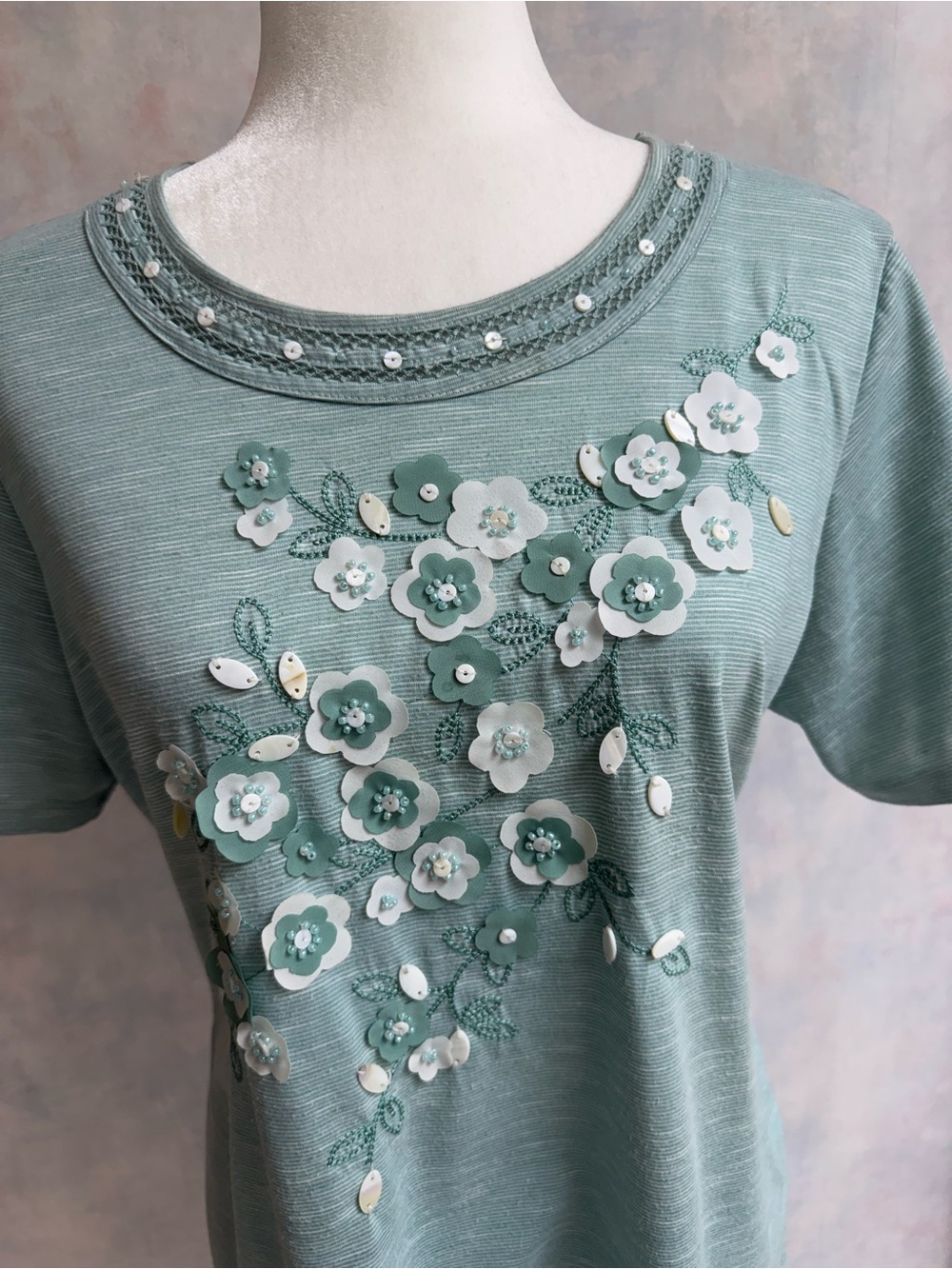 Alfred Dunner M Adorned Tee with Embroidery, Flowers, Beads &Lace. Seafoam Green
